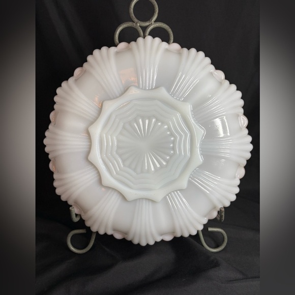 Anchor Hocking Milk Glass, divided relish dish - Picture 3 of 4